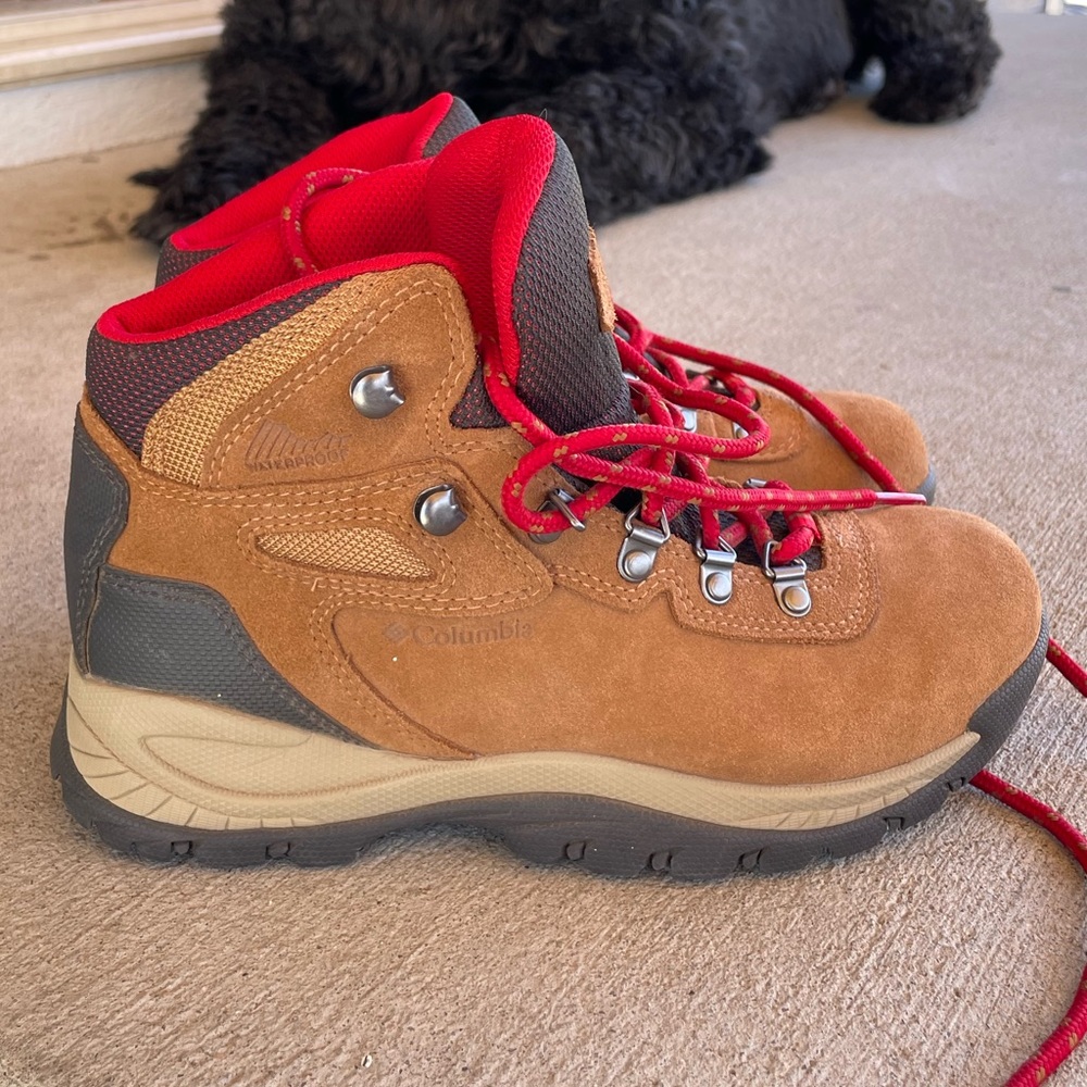 Columbia Hiking Boots - Picture 7 of 9